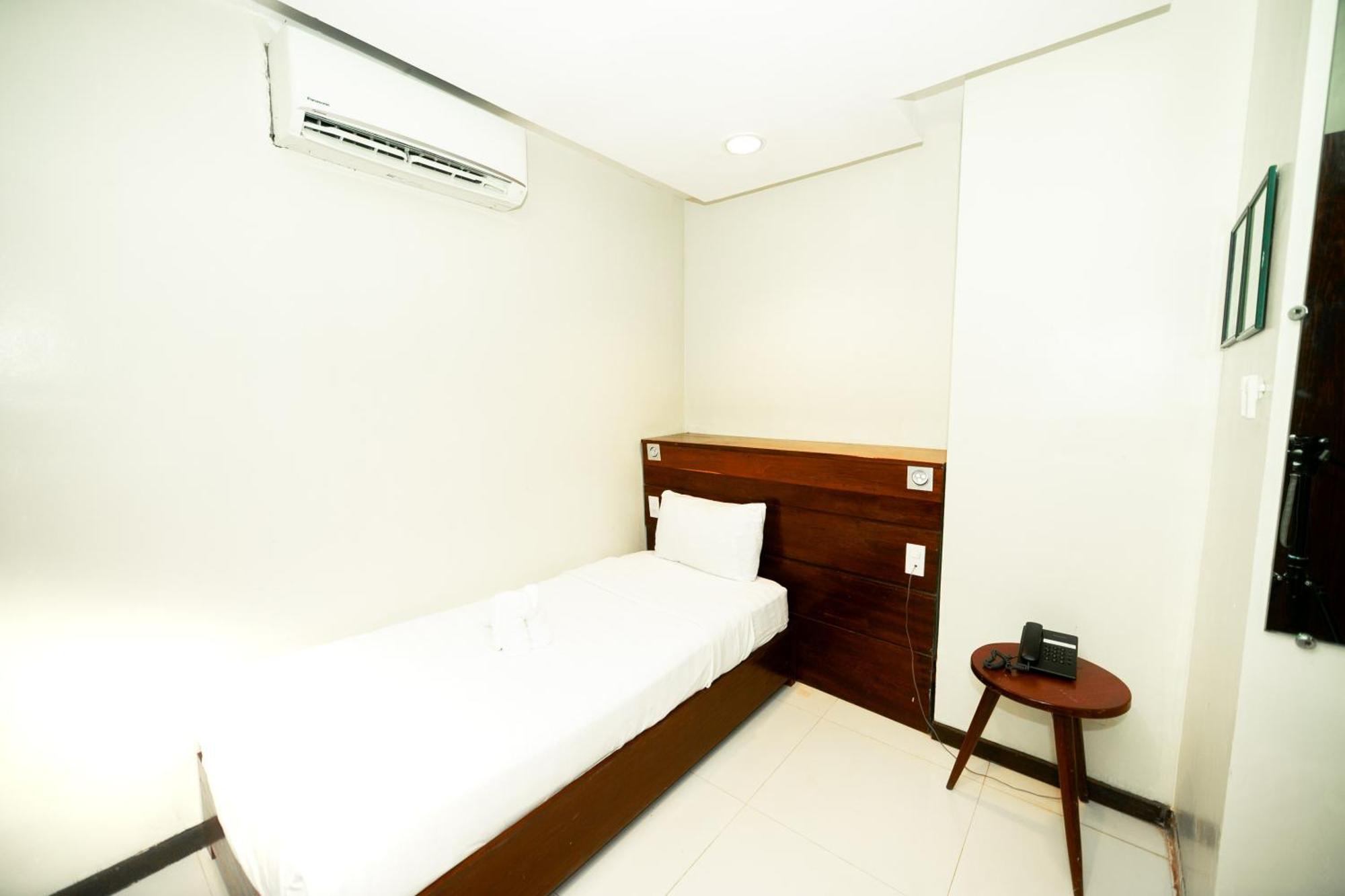 Marianne Hotel Puerto Princesa Esterno foto