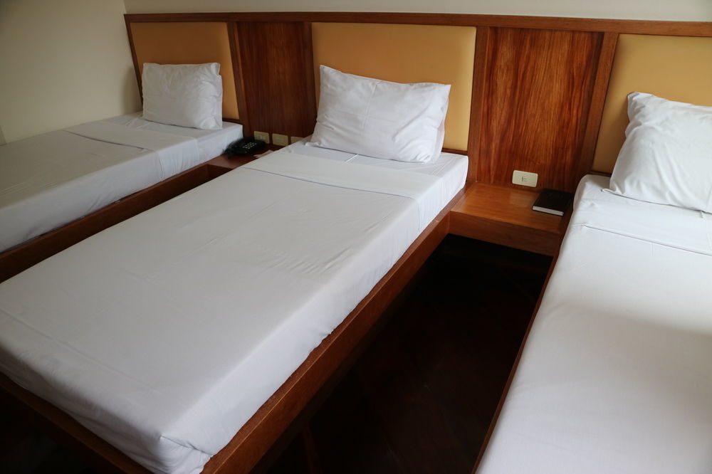 Marianne Hotel Puerto Princesa Esterno foto