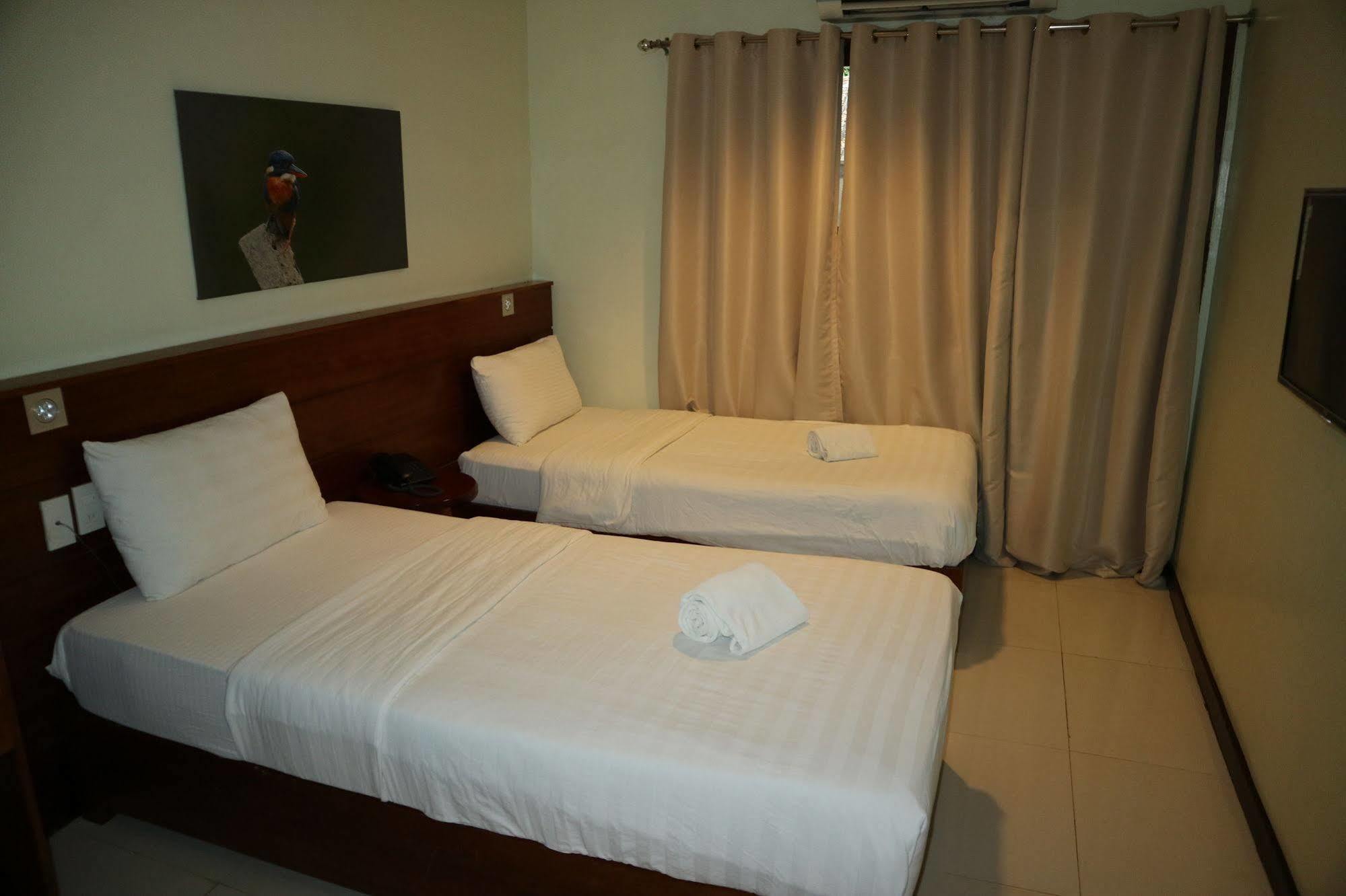 Marianne Hotel Puerto Princesa Esterno foto